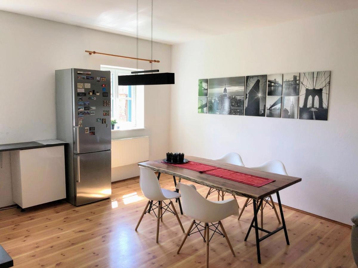 Ferienwohnungen Und Appartements Im Idyllischen Vierkanthof, Gruppenurlaube Лойперсдорф бай Фюрстенфелд Екстериор снимка