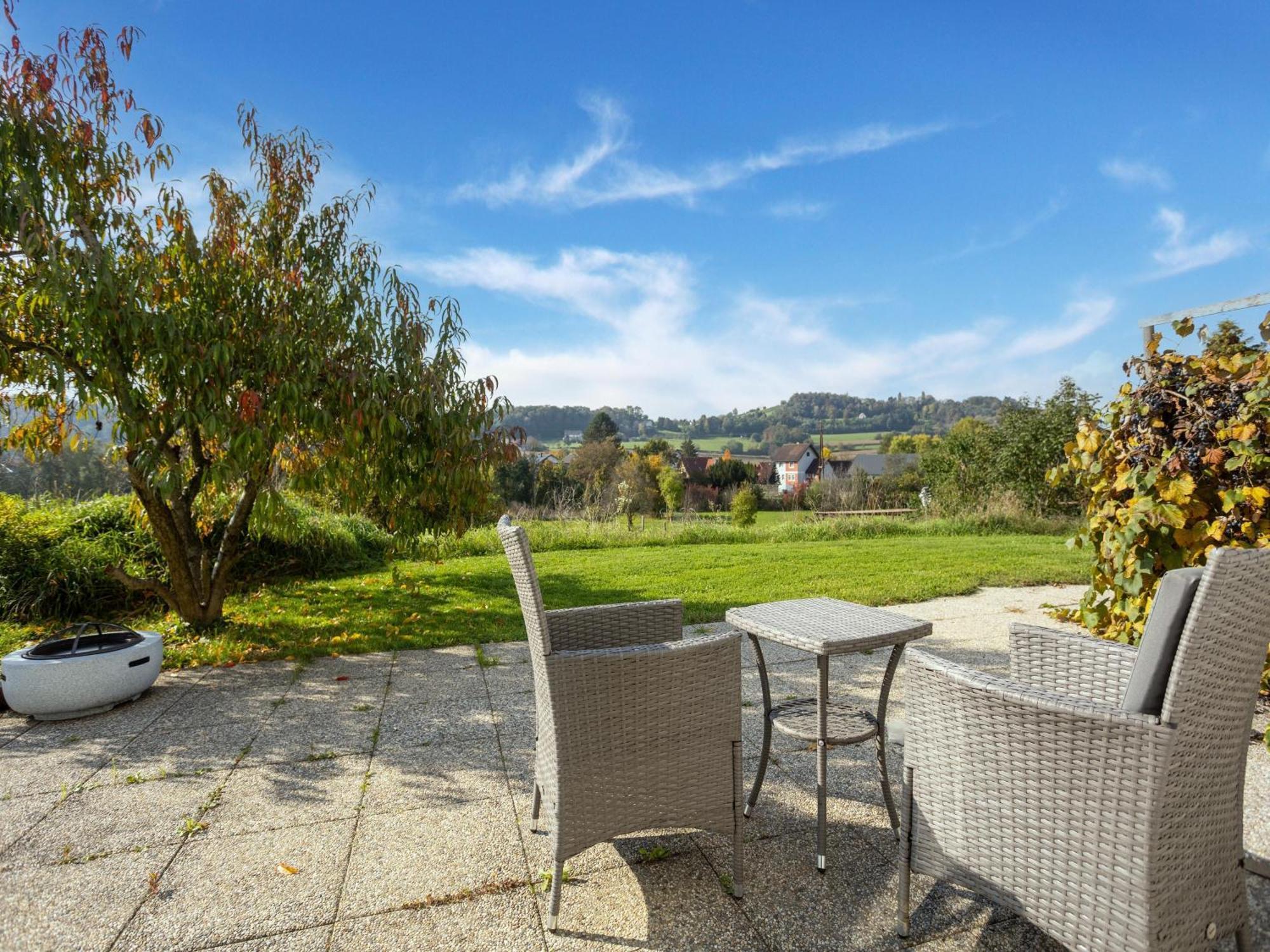 Ferienwohnungen Und Appartements Im Idyllischen Vierkanthof, Gruppenurlaube Лойперсдорф бай Фюрстенфелд Екстериор снимка